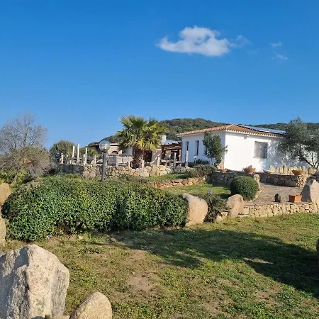 La Quercia Della Gallura Country house